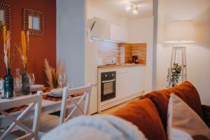 Appartements L-Exile • l-Oasis de tranquillite en Coeur de Ville : photos des chambres