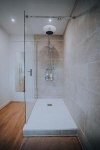 Appartements L-Exile • l-Oasis de tranquillite en Coeur de Ville : photos des chambres