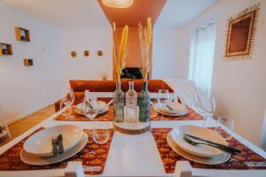 Appartements L-Exile • l-Oasis de tranquillite en Coeur de Ville : photos des chambres