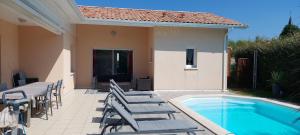 Villas Villa piscine proche plages : photos des chambres