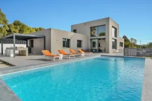 Casa Mieke Modern Villa Denia View of the Montgo Mountain - Real