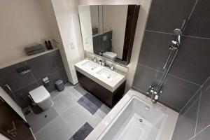 Waterfront 2BDR EMAAR EDGE 1