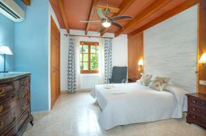 Les Oliveres Vall de Colonya by Vintage Travel