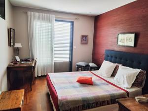 B&B / Chambres d'hotes la Palisse : Chambre Lit King-Size - Vue sur Jardin