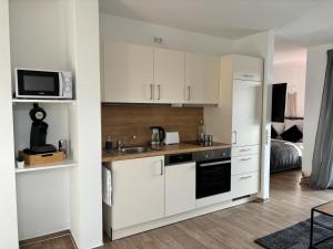 Charming Homes - Studio 15