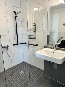 Charming Homes - Studio 15