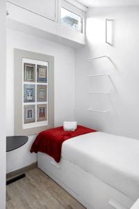 Cozy Apt in Heart of Lisbon with AC by Lisbeyond