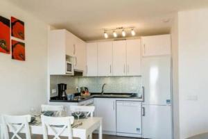 SHR020 Smile Capuchinos