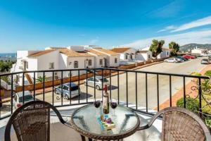 SHR020 Smile Capuchinos