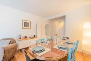 3 bedroom apartment with parking & balconies