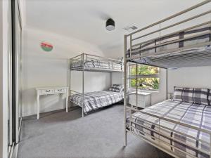 Mariners Cove Luxury Canal Home- Mandurah