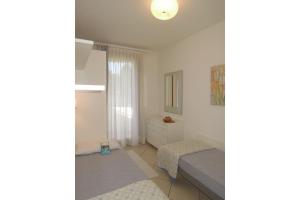 Cozy apartment with swimming pool