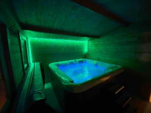 Villas Villa 120m2 acces PMR piscine chauffee et jacuzzi : photos des chambres
