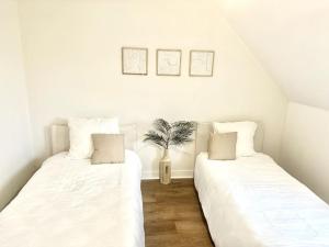 Maisons de vacances MARNELLY Maison Ploemeur 4 adultes et 1 enfants avec jardin privatif expose sud : photos des chambres