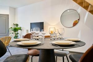 Maisons d'hotes 3 bedroom house with courtyard, near metro : photos des chambres