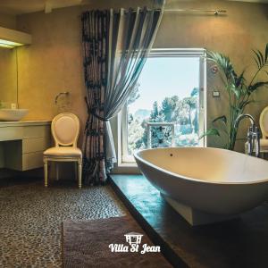 Maisons d'hotes Villa St Jean SUITE Romantique : photos des chambres