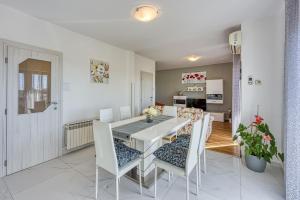 Olive Garden Apartments