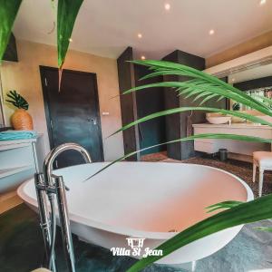 Maisons d'hotes Villa St Jean SUITE Romantique : photos des chambres