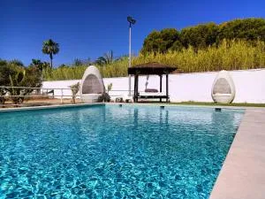 30 people, pool, disco,10 min beach - Playa de San Juan