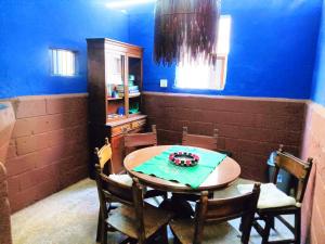 30 people, pool, disco,10 min beach