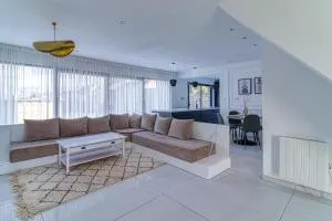 Les Nénuphars - Piscine et salle de sport équipée - Cité Bayard