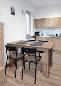 Zawady Comfort Apartment by BookingHost