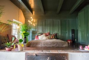 Bohemian Experience Wellness, Jacuzzi, Sauna, BBQ, Garden, Sleeps 14