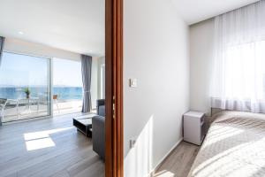Nefeli-Beachfront -Apartment