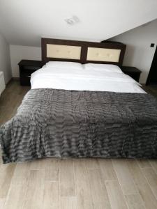 VILA DE PE DEAL