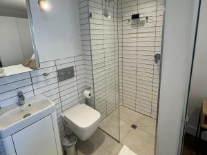 Bree Street Apartment - Explore, Eat, Experience Cape Town