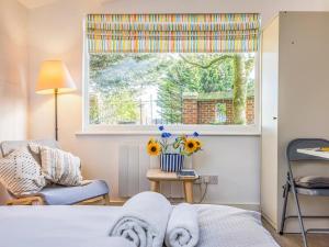 Delightful Studio in West Ashling - Pass the Keys