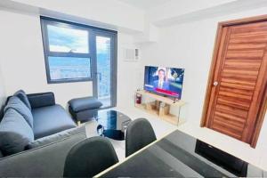 Horizon 101, Condo with a pool & view