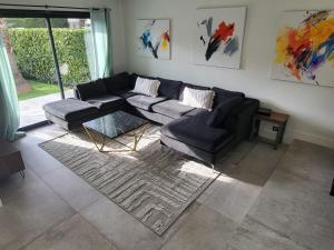 VILLA BEL AIR CANNES - 240m2 - Freshly completely renovated - Beach - Pool - No Party allowed - No bachelor-ette stay