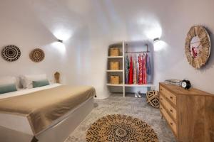 Mystagoge Retreat cave with an indoor pool and gym