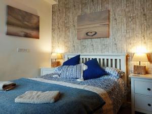 Beach Front Apartment in Tywyn