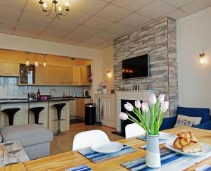 Beach Front Apartment in Tywyn