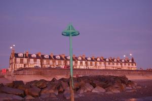 Beach Front Apartment in Tywyn
