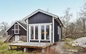 Gorgeous Home In Sturkö With Kitchen - Bredavik