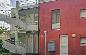 2 Bedroom Nice Apartment In Le Pellerin