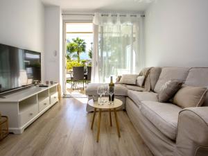 Apartment Marina Real I-1 by Interhome