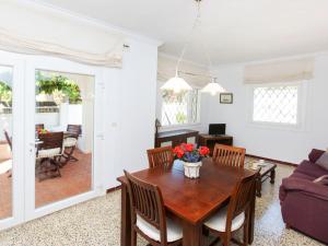 Holiday Home Olivia-2 by Interhome