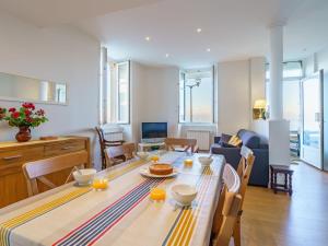 Apartment Villa La Concha-1 by Interhome