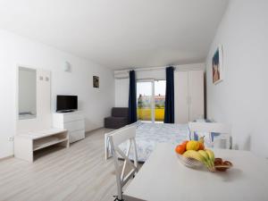 Apartment Vero-2 by Interhome