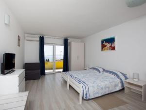 Apartment Vero-2 by Interhome