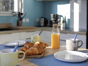 Maisons de vacances Holiday Home La Tingere by Interhome : photos des chambres