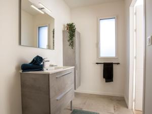 Maisons de vacances Holiday Home La Tingere by Interhome : photos des chambres