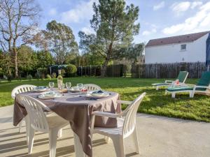 Maisons de vacances Holiday Home La Tingere by Interhome : photos des chambres