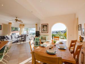 Holiday Home Les Chèvrefeuilles by Interhome