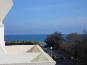 Studio cabine 4 personnes avec terrasse et parking à Marseillan-Plage - FR-1-326-388 - 卡斯特拉斯