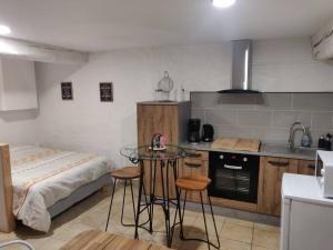 ISSOIRE studio hyper centre